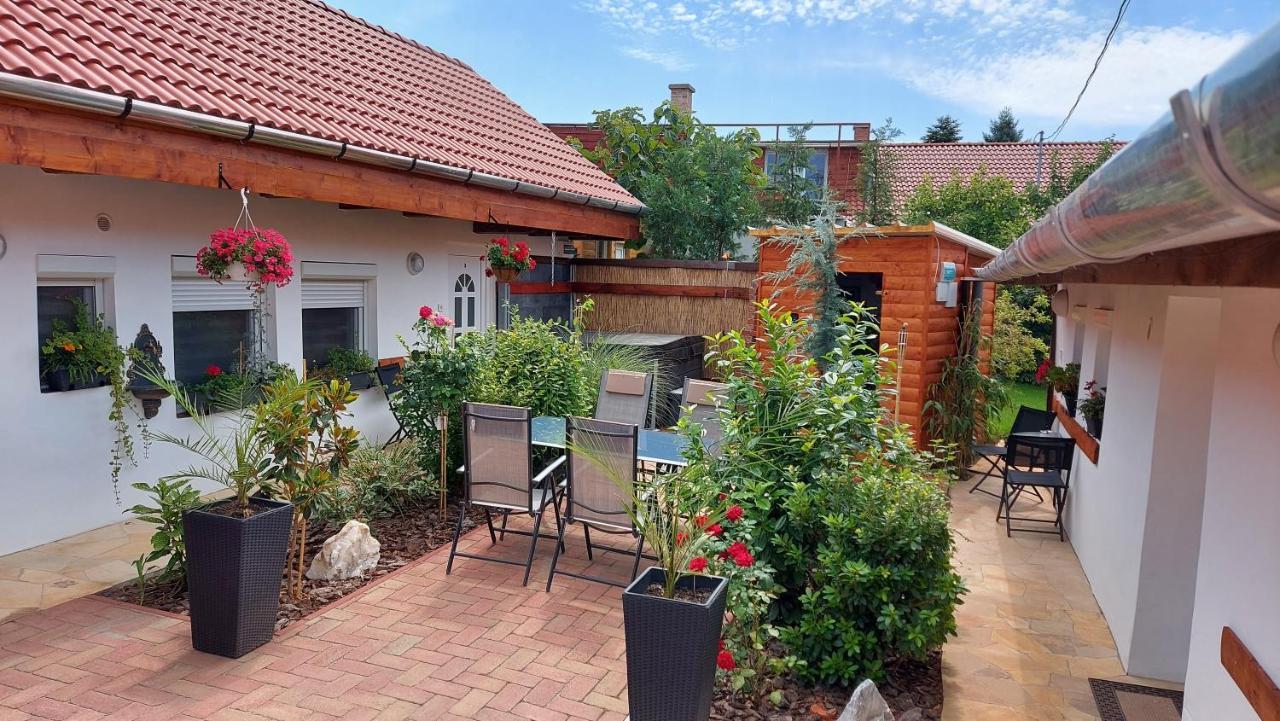 Gyongy Apartmanhazak Apartment Gyöngyös Bagian luar foto